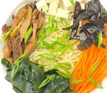 Рамэн вегетарианский с маринованным бамбуком и грибами шиитаке