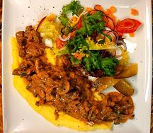 Бефстроганов с пюре