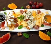 Ассорти европейских сыров