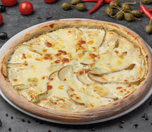 Пицца с голубым сыром и грушей