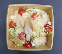 Салат Цезарь с курицей