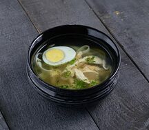 Бульон куриный с зеленью