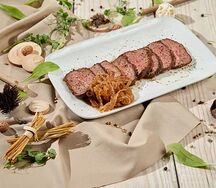 Маринованный ростбив с луком