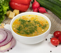 Куриный бульон с лапшой и курицей