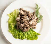 Куриная печень по-строгановски с пюре