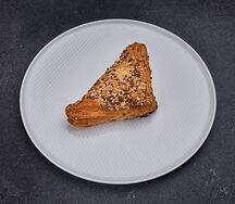 Конверт с курицей и соусом бешамель
