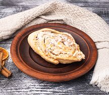 Рулет с грецким орехом и бехе