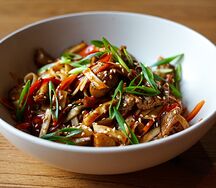 Wok с говядиной