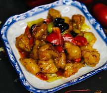 Жареный баклажан в кисло-сладком остром соусе