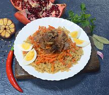 Плов с салатом