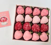 Коробка клубники в шоколаде для мамы Пожелание счастья