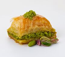 Пахлава с фисташками