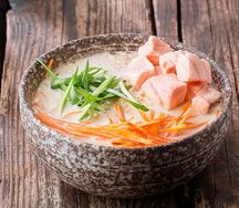 Сливочный суп с лососем