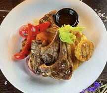 Каре барашка с овощами гриль