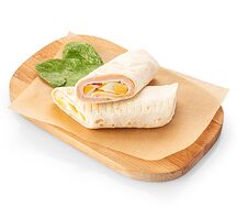 Ролл с ветчиной и яйцом