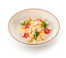 Омлет с куриными мини-сосисками