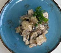 Куриное филе с грибами 