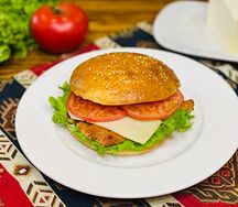 Сэндвич с курицей и сыром пармезан