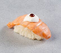 Нигири Обожжённый лосось