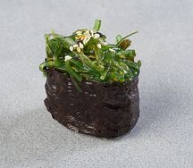 Нигири с чукой