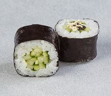 Маки-ролл с огурцом