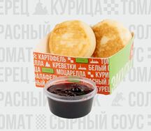 Сырники с вишневым вареньем