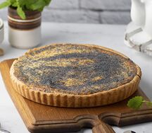 Большой пирог с маком и творожным сыром 