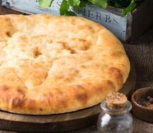 Осетинский пирог с картофелем и сыром средний