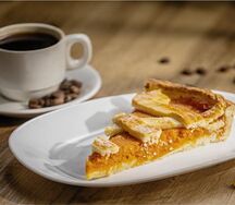 Пирог с курагой