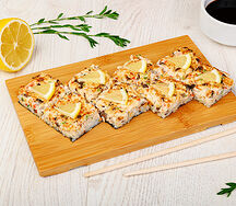 Суши-пицца с курицей