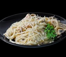 Спагетти с грибами и курицей