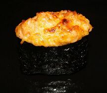 Спайс сяке суши (запеч)