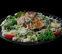 Салат Цезарь с курицей
