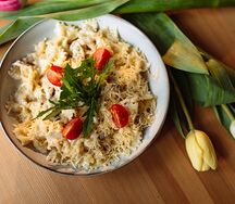Паста с курицей и грибами