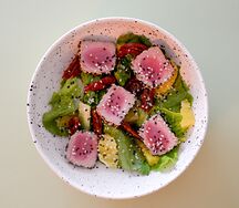 Салат с тунцом