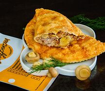 Чебурек с курицей и грибами