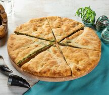 Хачапури со шпинатом и сыром