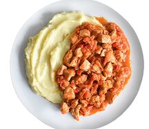 Гуляш куриный с картофельным пюре