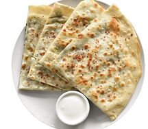 Кутабы с зеленью и сыром