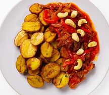 Поджарка по-кавказски с картофел беби