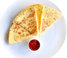 Утренняя кесадилья с яйцом и сыром