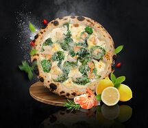 Пицца с креветками и шпинатом