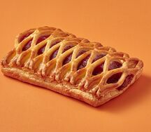 Слойка с клубникой