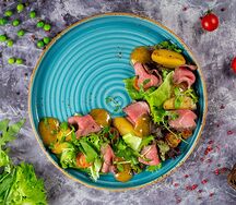 Салат Гусарский с ростбифом