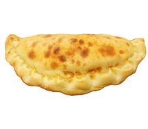Кальцоне с лососем