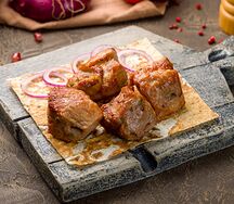 Шашлык из cвинoй шейки