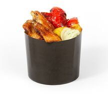 Куриные крылья с картофелем и сладким перцем