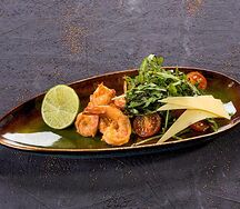 Салат из рукколы и креветок