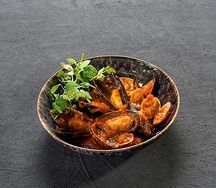 Сковородка мидий и вонголе