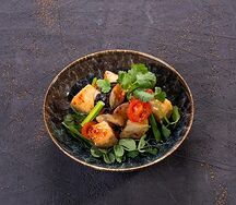 Салат из хрустящих баклажанов